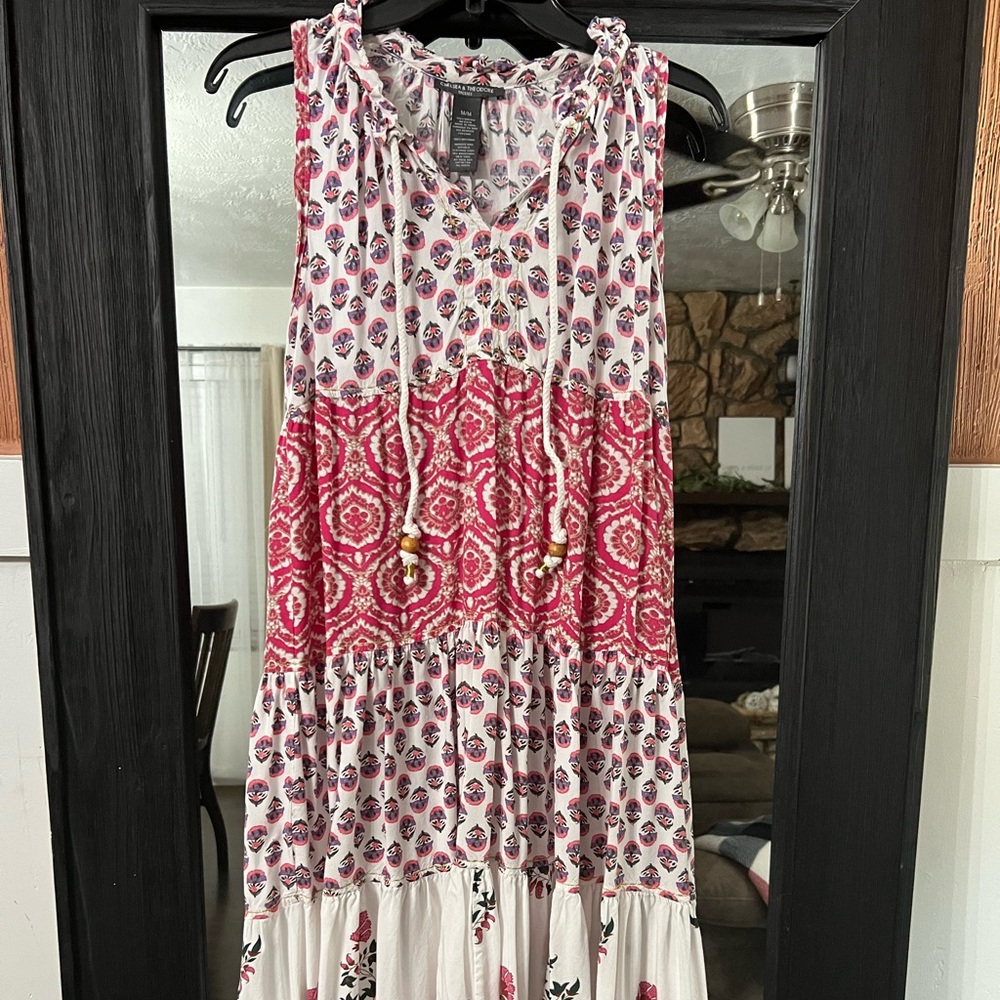 Chelsea & Theodore sleeveless Dress size Medium